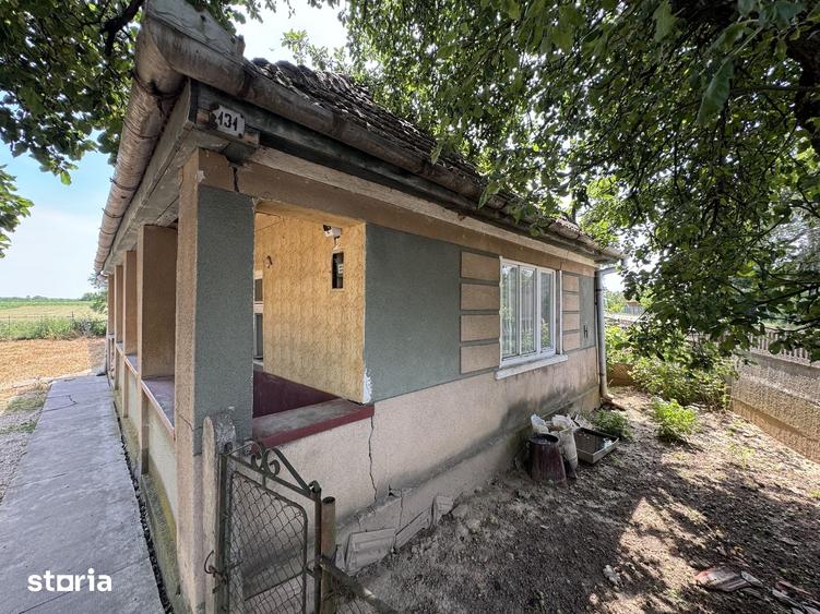 Casă cu 2 camere cu Teren 2877 Mp în Lazuri