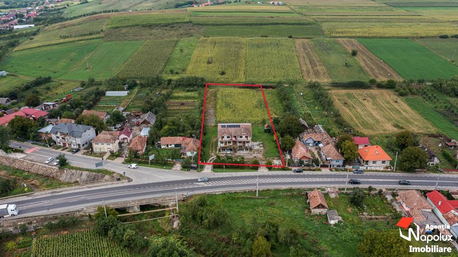 Casă individuală cu 10 camere cu Garaj în Iclod