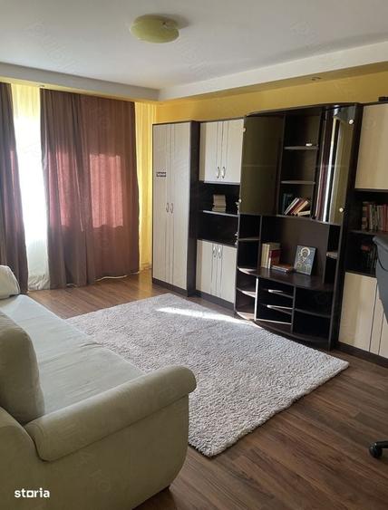 Apartament cu 2 camere decomandat în Rovine