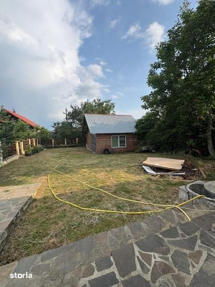 Casă cu 4 camere cu Teren 1000 Mp în Ferneziu