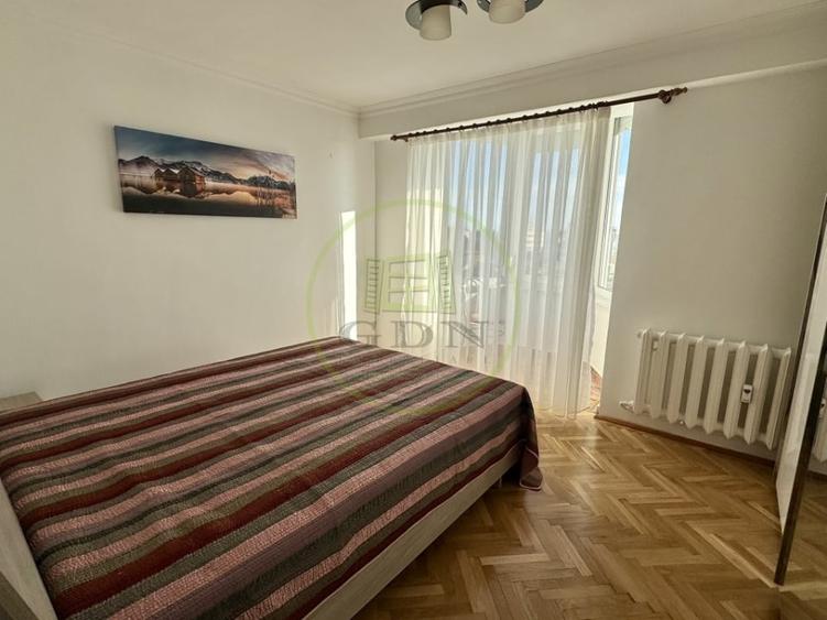 Apartament cu 4 camere decomandat, mobilat în Central