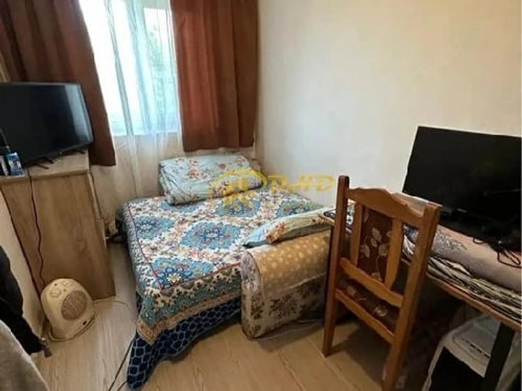 Apartament cu 3 camere semidecomandat în Balciu