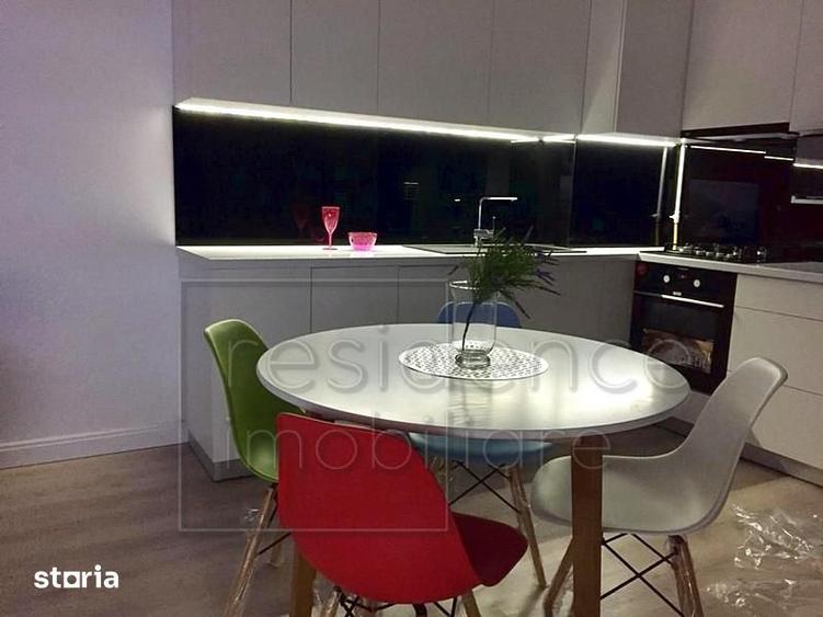 Apartament cu 3 camere semidecomandat, mobilat în Bună Ziua