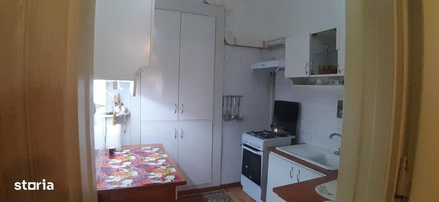 Casă cu 3 camere în Central