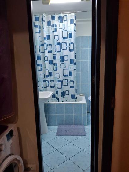 Apartament cu 2 camere decomandat, mobilat în Dacia