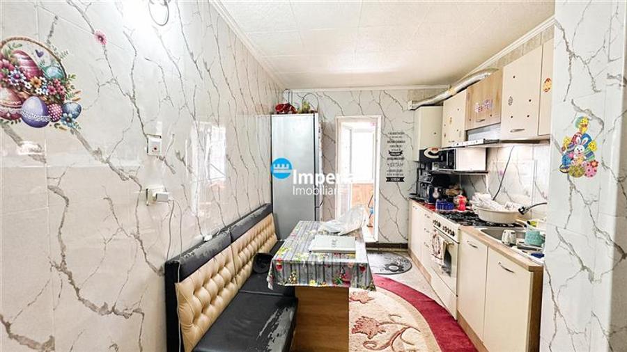 Apartament cu 3 camere decomandat în Galata