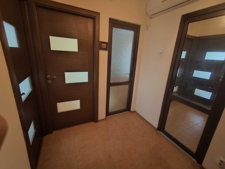 Apartament cu 2 camere decomandat în Eroii Revoluției
