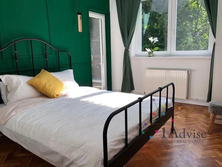 Apartament cu 4 camere decomandat în Schei