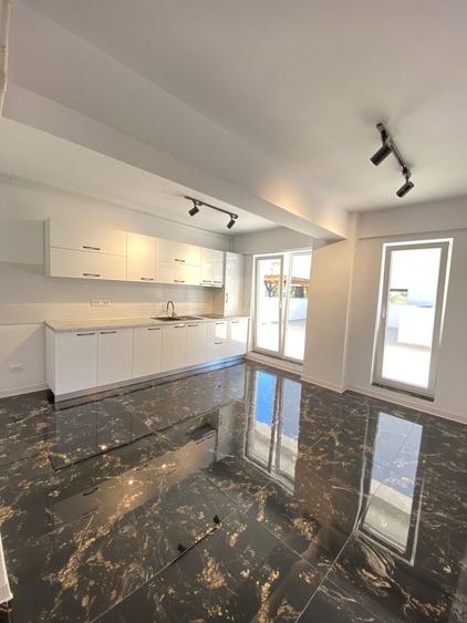 Apartament cu 2 camere semidecomandat, mobilat în Sud-Vest