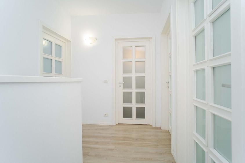 Duplex cu 4 camere cu Canalizare în Păcurari