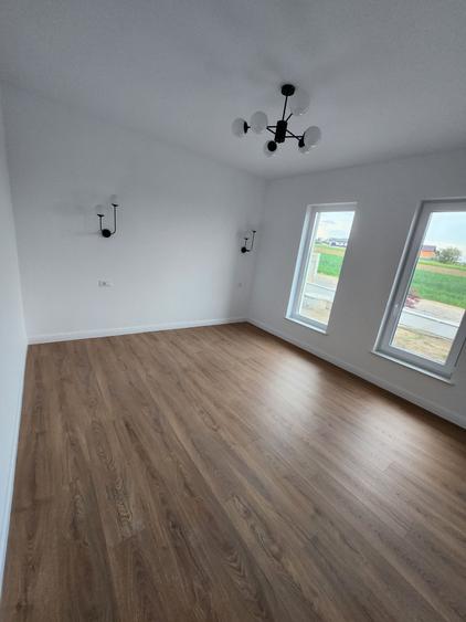 Casă cu 4 camere cu Teren 540 Mp în Central