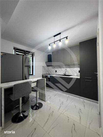 Casă cu 4 camere cu Piscina în Dâmbul Rotund