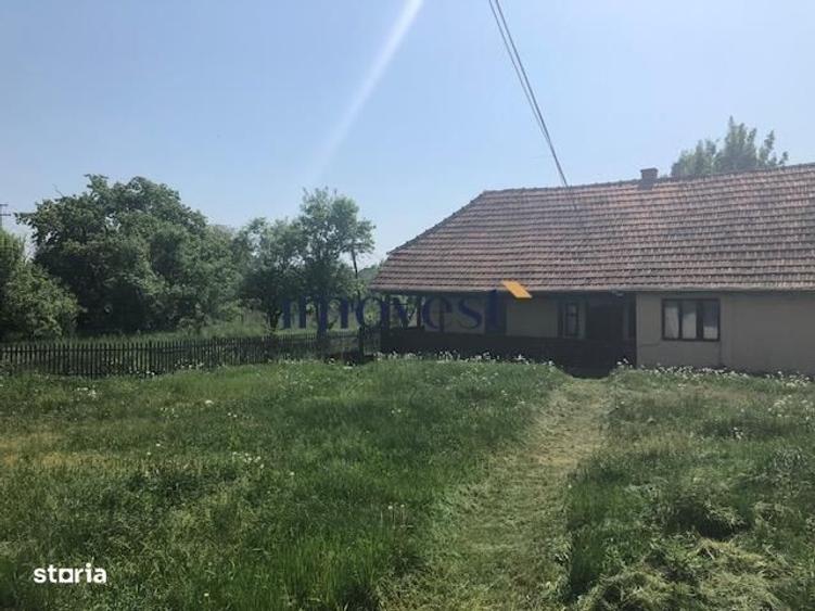 Casă cu 3 camere în Valea Vinului