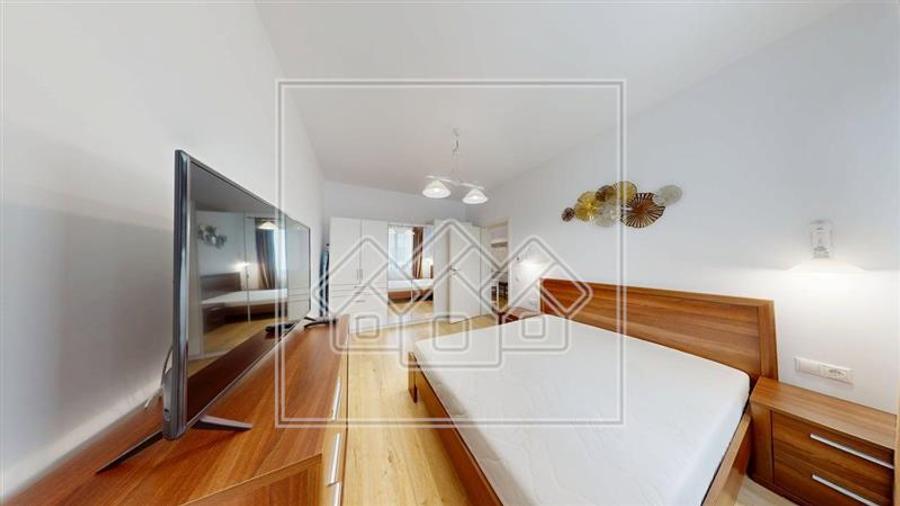 Apartament cu 2 camere decomandat în Piața Cluj