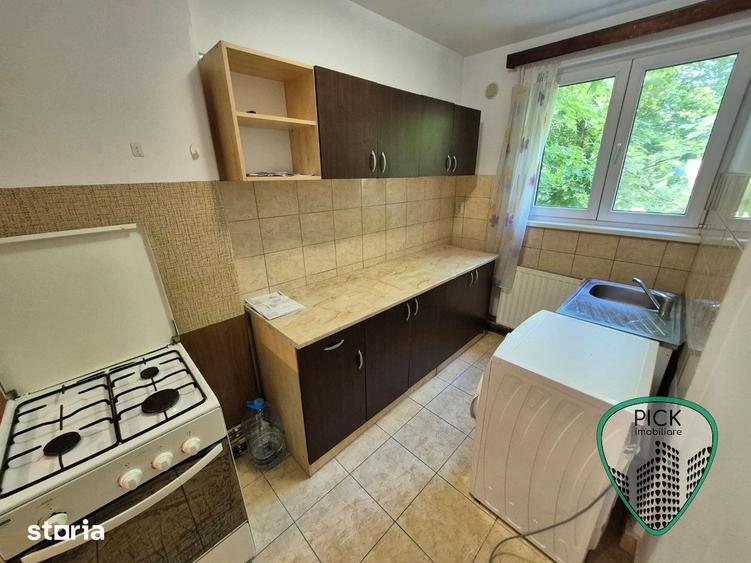 Apartament cu 2 camere decomandat în Cornișa