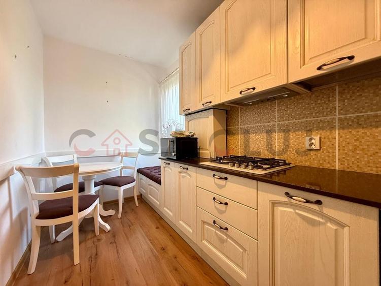 Apartament cu 3 camere decomandat, mobilat în Zorilor