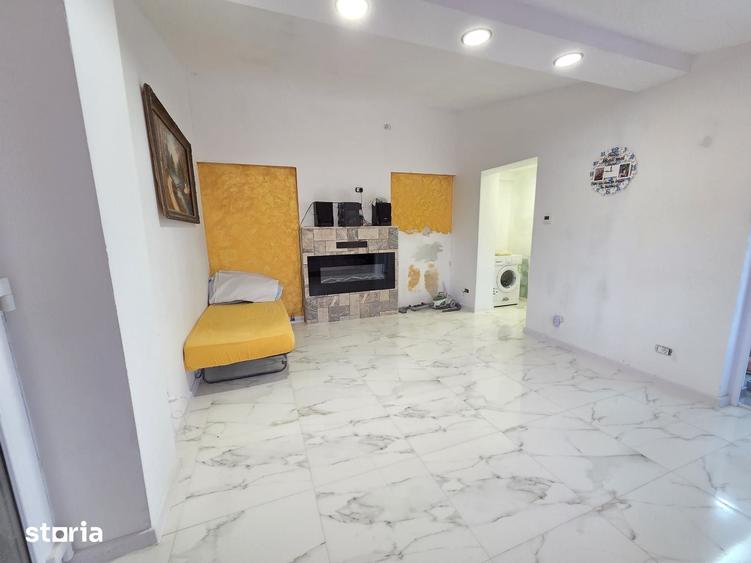 Casă cu 4 camere cu Teren 538 Mp în Priseaca
