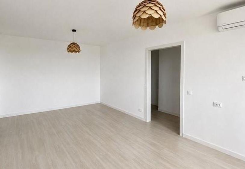 Apartament cu 3 camere decomandat în Domenii