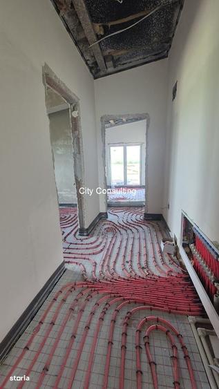 Casă cu 4 camere în Dimieni