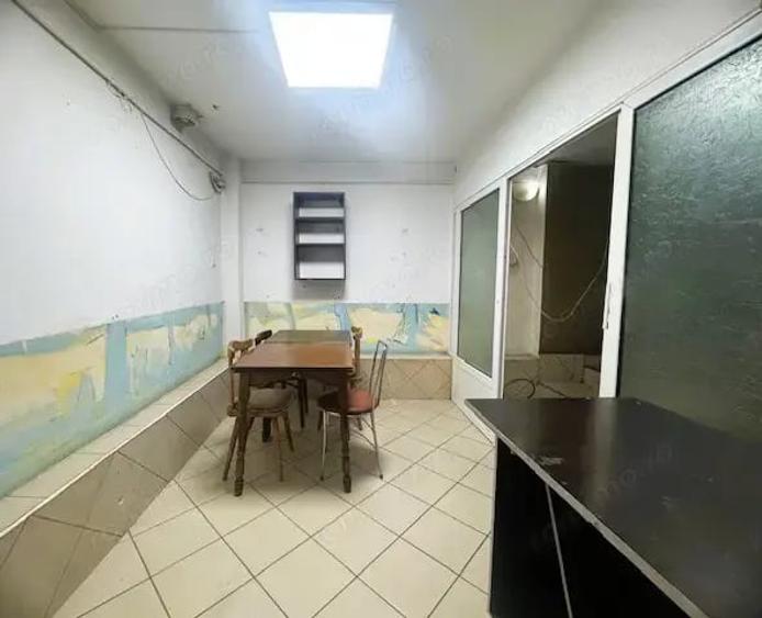 Spațiu comercial, de 175 mp, în Central