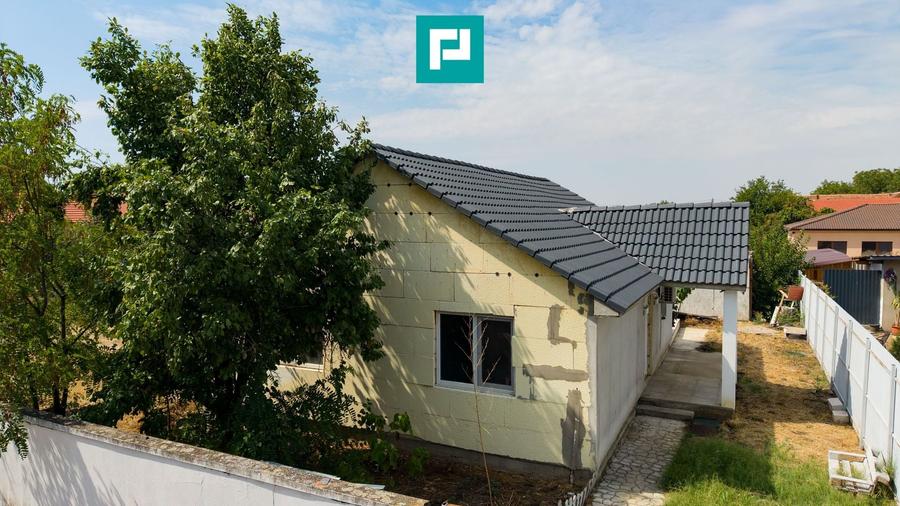 Casă individuală cu 3 camere cu Canalizare în Exterior Sud