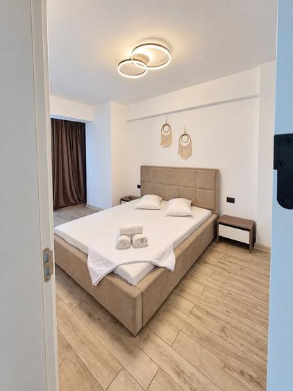 Apartament cu 2 camere semidecomandat, mobilat în Năvodari