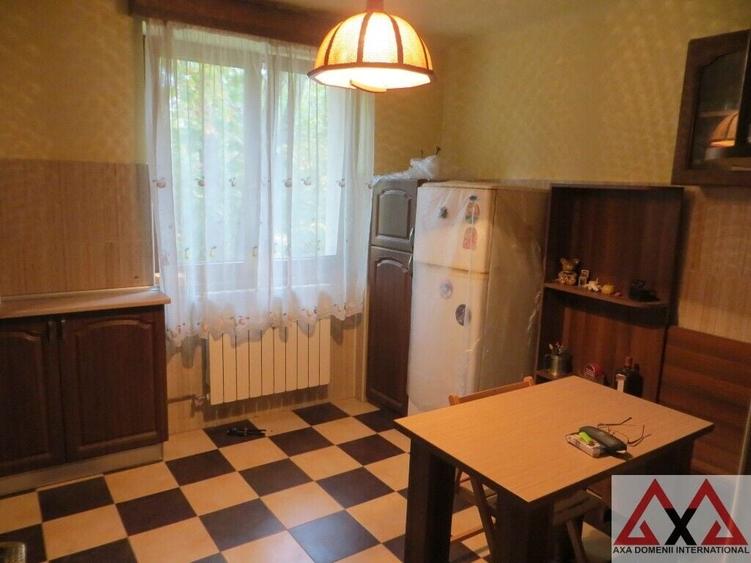 Apartament cu 2 camere semidecomandat, mobilat în Titan