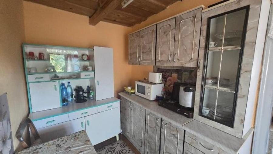 Casă cu 2 camere cu Teren 4000 Mp în Băbiceni
