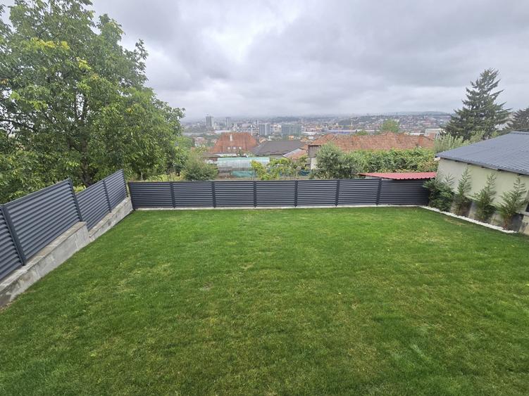 Casă individuală cu 5 camere cu Canalizare în Dâmbul Rotund