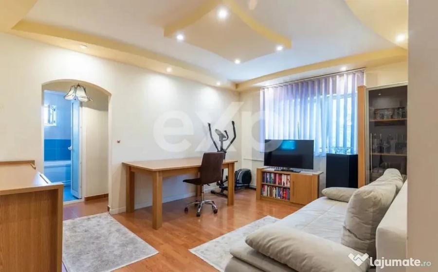 Apartament cu 3 camere decomandat în Inel I
