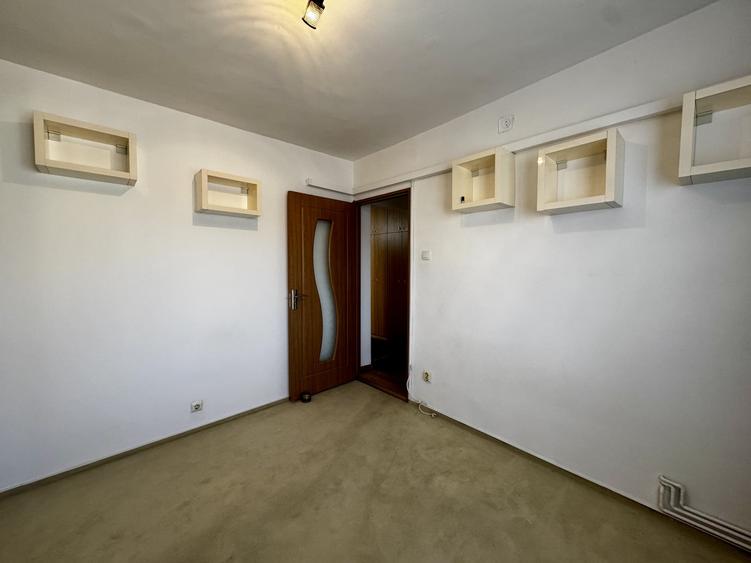 Apartament cu 2 camere decomandat, mobilat în Girocului