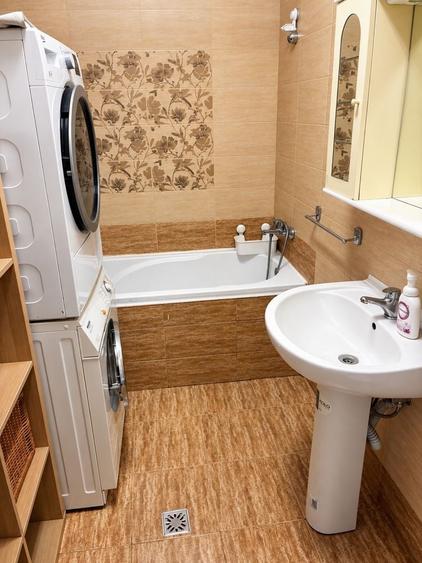 Apartament cu 3 camere decomandat în Florești