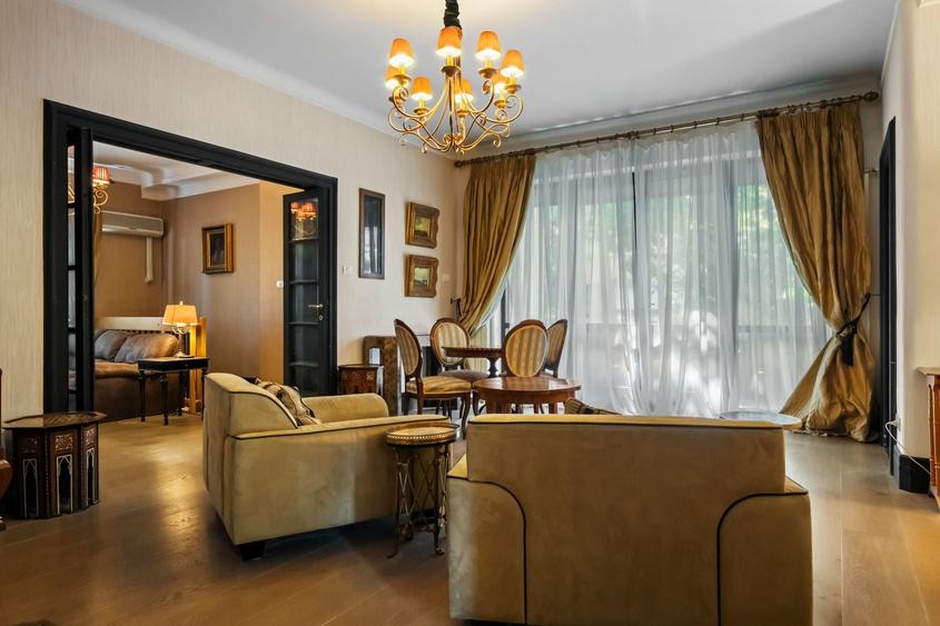 Apartament cu 6 camere decomandat, mobilat în Cotroceni