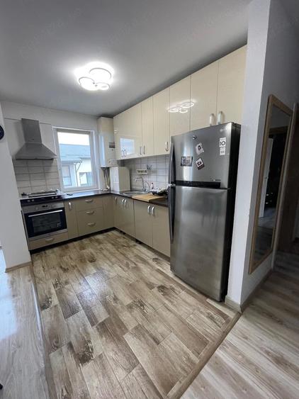 Apartament cu 2 camere decomandat în Giroc