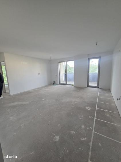Apartament cu 3 camere în Între Lacuri