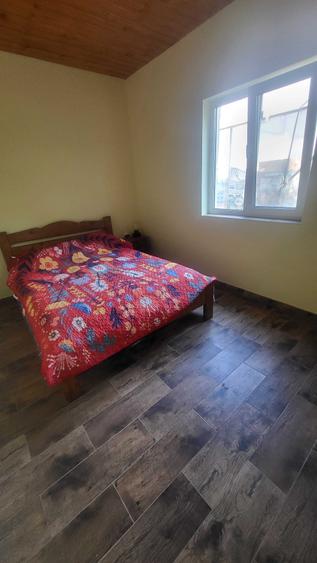 Casă cu 4 camere în Vâlcelele
