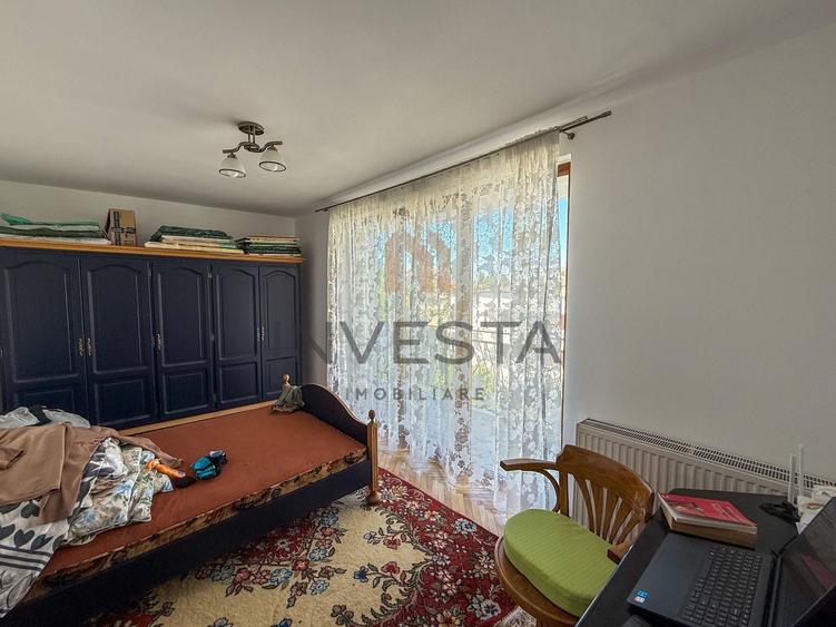 Apartament cu 3 camere semidecomandat în Andrei Mureșanu