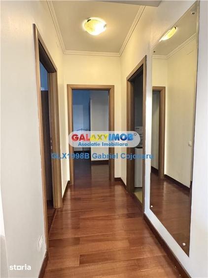 Apartament cu 3 camere, mobilat în Pajura
