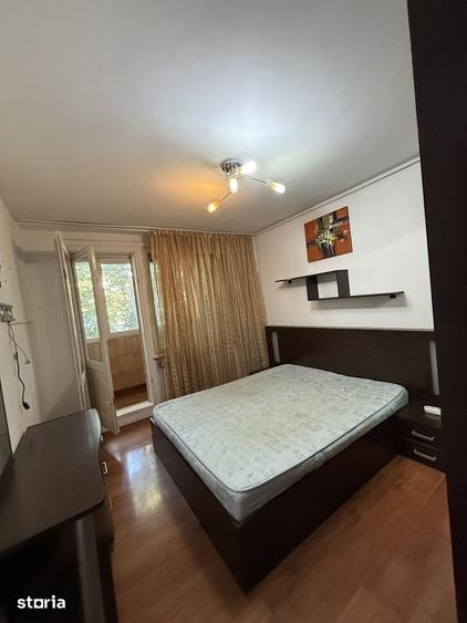 Apartament cu 3 camere semidecomandat în Drumul Taberei