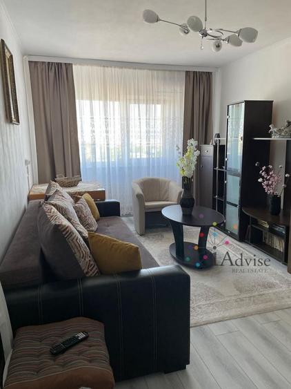 Apartament cu 2 camere decomandat în Calea București