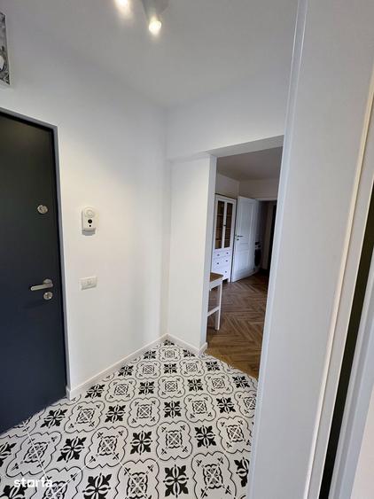 Apartament cu 2 camere semidecomandat în Giurgiului