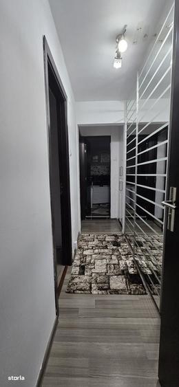 Apartament cu 3 camere decomandat în Micro 3