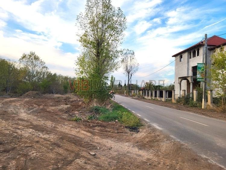 Teren intravilan de 800 mp, în Izvorani