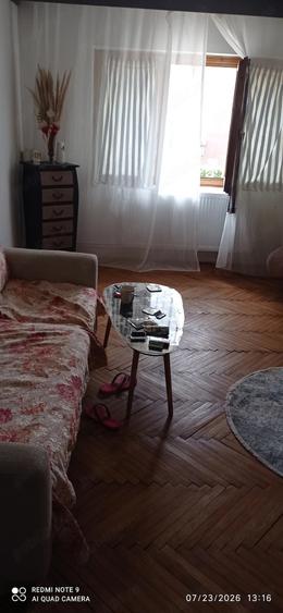 Apartament cu 2 camere decomandat în Far