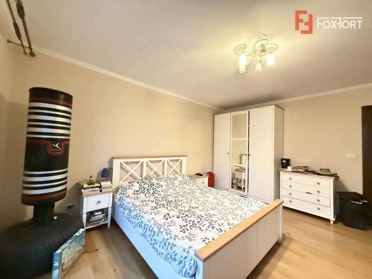 Apartament cu 4 camere semidecomandat, mobilat în Bucovina