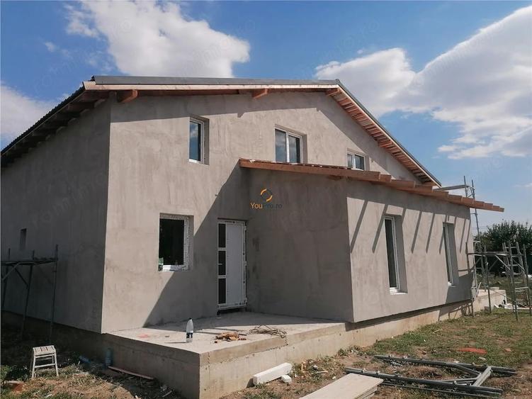 Casă cu Teren 280 Mp în Central