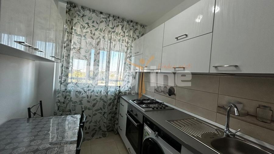 Apartament cu 2 camere semidecomandat, mobilat în Tătărași