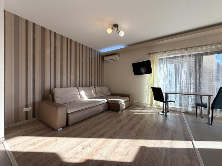 Apartament cu 3 camere decomandat, mobilat în Dumbrăvița