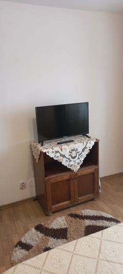 Inchiriez garsoniera decomandata in zona liceelor Pedagogic si Energetic. - 7