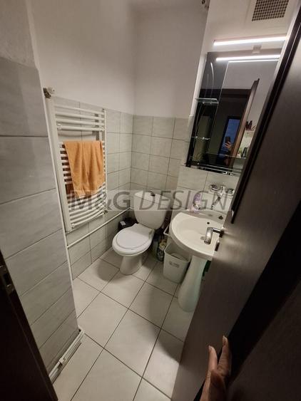 Apartament cu 3 camere decomandat, mobilat în Lunei
